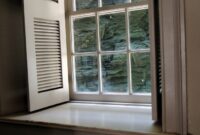 Window breaker tool