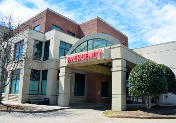 Emergency Room Entrance Free Stock Photo - Public Domain Pictures Emergency car safety kit